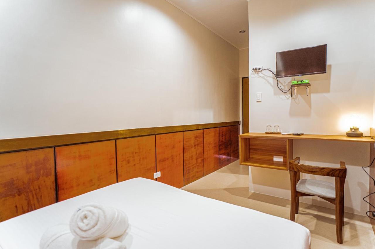 Marieli Suites Near Panglao International Airport Экстерьер фото